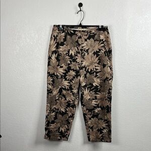 St. John's Bay Women’s Black Tan Floral Print Capris Casual Effortless Sz 14